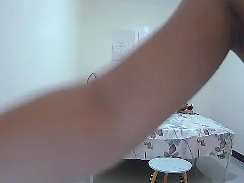 Snapshot of naughtywife811 chatting on December 2025 05:47:01 AM naughtywife811 online show from December 2025 05:47:01 AM