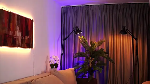 Snapshot of GinaValentinna chatting on January 2025 10:41:02 PM GinaValentinna online show from January 2025 10:41:02 PM