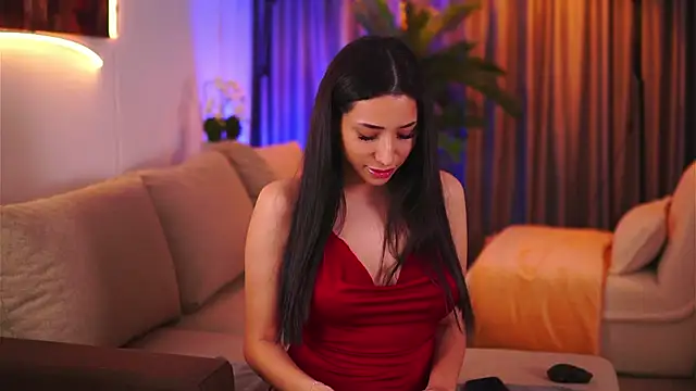 Snapshot of GinaValentinna chatting on January 2025 07:31:01 PM GinaValentinna online show from January 2025 07:31:01 PM