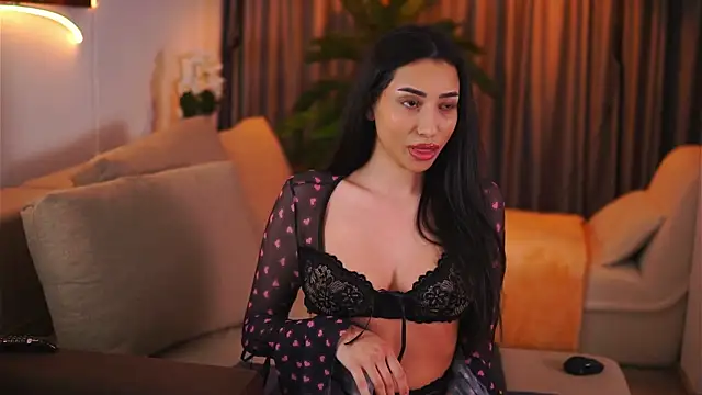 Snapshot of GinaValentinna chatting on February 2025 10:43:01 PM GinaValentinna online show from February 2025 10:43:01 PM