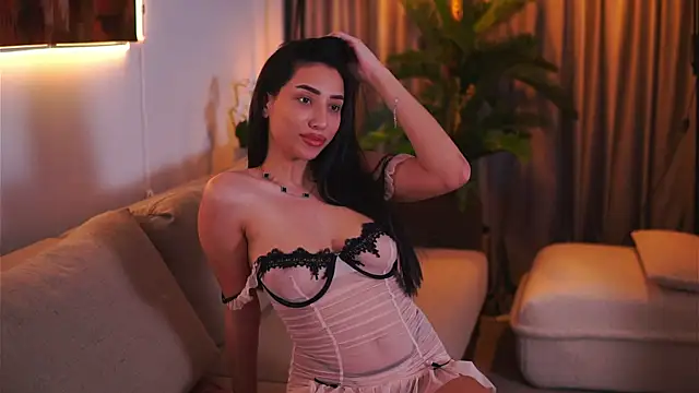 Snapshot of GinaValentinna chatting on February 2025 01:44:02 AM GinaValentinna online show from February 2025 01:44:02 AM