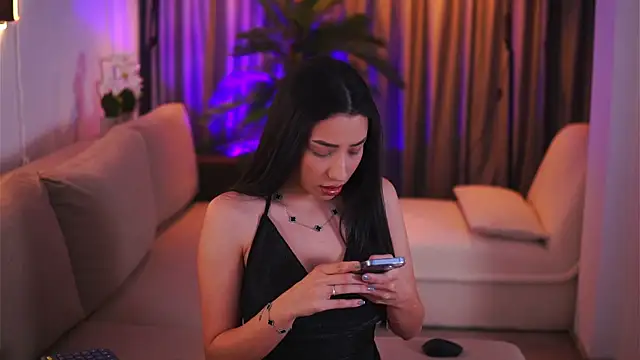 Snapshot of GinaValentinna chatting on February 2025 07:36:01 PM GinaValentinna online show from February 2025 07:36:01 PM