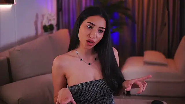 Snapshot of GinaValentinna chatting on March 2025 11:09:02 PM GinaValentinna online show from March 2025 11:09:02 PM