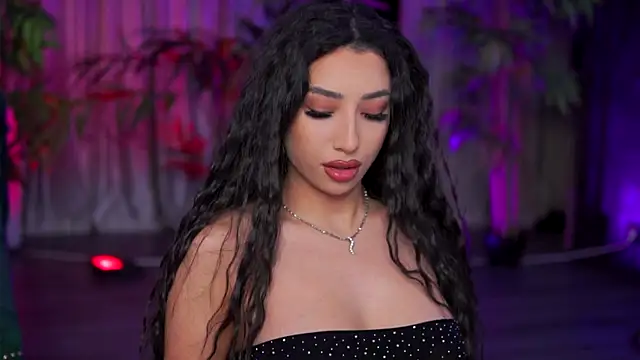 Snapshot of GinaValentinna chatting on September 2025 07:16:01 PM GinaValentinna online show from September 2025 07:16:01 PM