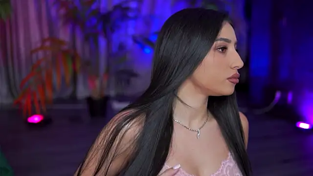 Snapshot of GinaValentinna chatting on October 2025 07:01:02 PM GinaValentinna online show from October 2025 07:01:02 PM