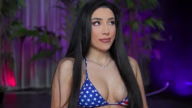 Snapshot of GinaValentinna chatting on October 2025 07:03:01 PM GinaValentinna online show from October 2025 07:03:01 PM