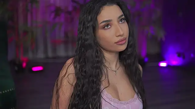 Snapshot of GinaValentinna chatting on November 2025 07:47:01 PM GinaValentinna online show from November 2025 07:47:01 PM