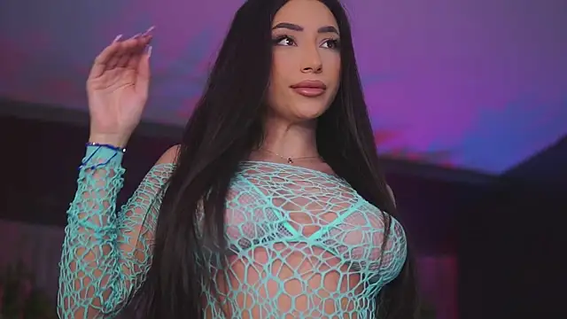 Snapshot of GinaValentinna chatting on January 2026 07:48:01 PM GinaValentinna online show from January 2026 07:48:01 PM