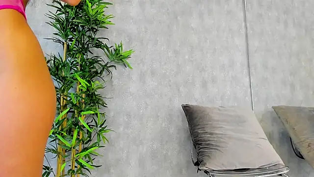 Snapshot of KatelynSparks chatting on March 2025 06:25:02 AM KatelynSparks online show from March 2025 06:25:02 AM