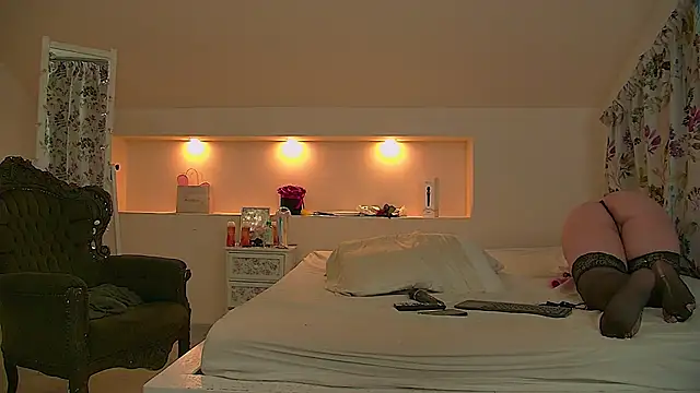 Snapshot of KeiraDark chatting on November 2025 05:07:02 AM KeiraDark online show from November 2025 05:07:02 AM