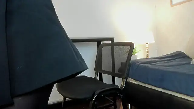 Caroline dh online show from February 2026 11:43:02 AM