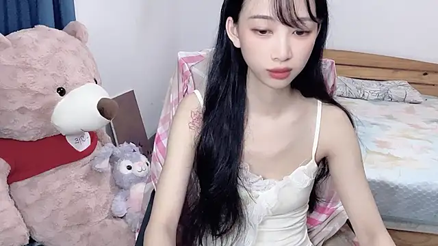 Lili-2 online show from September 2025 03:02:01 PM