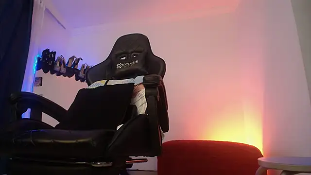 Snapshot of Madame_Shein_ chatting on January 2025 10:46:02 PM Madame Shein online show from January 2025 10:46:02 PM