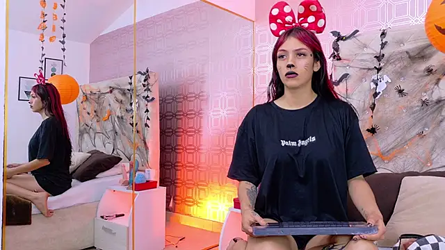 Derieri D online show from October 2025 07:36:02 PM