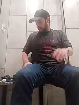 axelongshaft69 online show from December 2024 06:16:01 PM