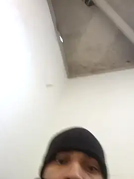 Snapshot of Malubrotudo chatting on September 2025 10:20:01 AM Malubrotudo online show from September 2025 10:20:01 AM