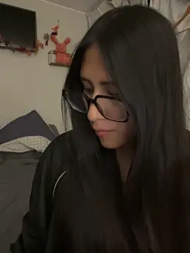 Snapshot of AleFantasy0001 chatting on November 2025 04:11:02 AM AleFantasy0001 online show from November 2025 04:11:02 AM