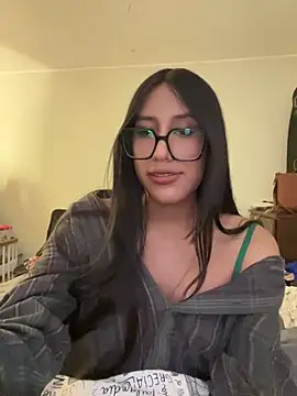 AleFantasy0001 online show from January 2026 07:41:02 PM