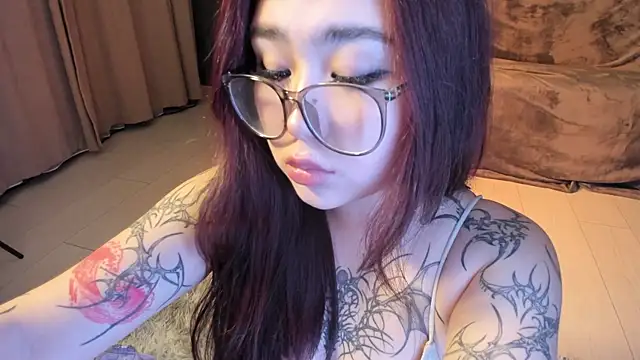 Snapshot of Yuriko_May chatting on January 2025 02:41:01 PM Yuriko May online show from January 2025 02:41:01 PM