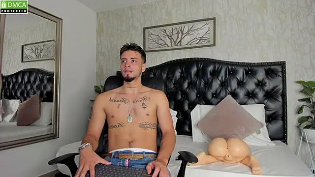 Snapshot of MattDevon chatting on January 2025 03:39:02 PM MattDevon online show from January 2025 03:39:02 PM