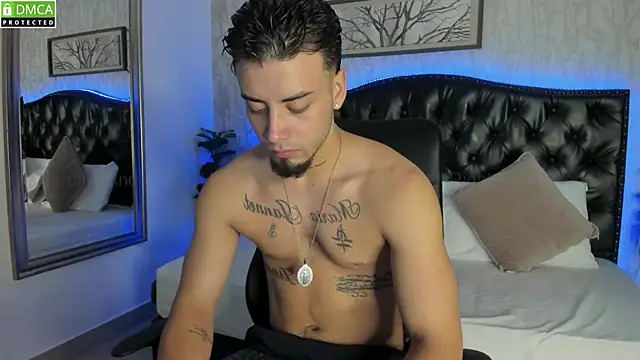 Snapshot of MattDevon chatting on March 2025 05:03:02 PM MattDevon online show from March 2025 05:03:02 PM