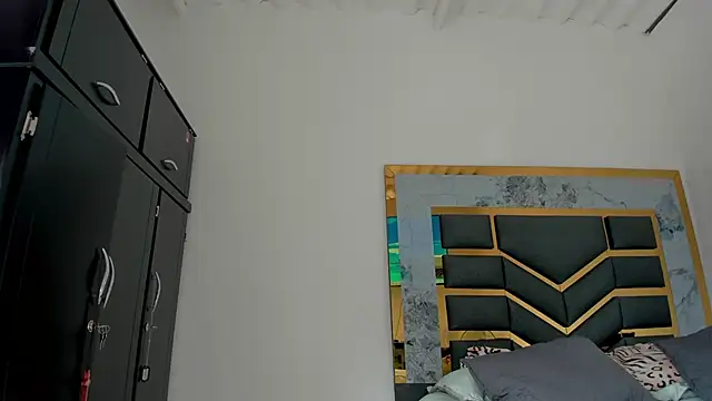 Snapshot of MattDevon chatting on September 2025 07:57:01 PM MattDevon online show from September 2025 07:57:01 PM