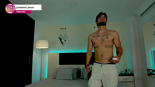 Snapshot of MattDevon chatting on November 2025 03:40:01 AM MattDevon online show from November 2025 03:40:01 AM