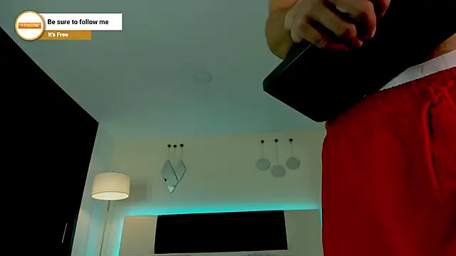 Snapshot of MattDevon chatting on November 2025 04:15:01 AM MattDevon online show from November 2025 04:15:01 AM