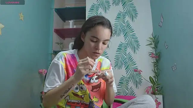 Mia-kalinfa online show from December 2024 04:28:01 PM