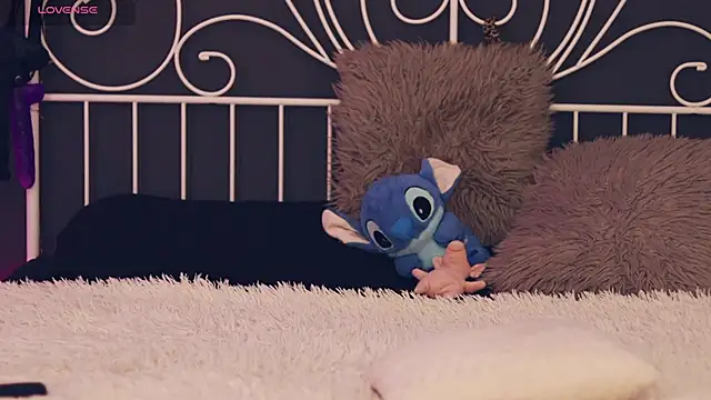 Snapshot of MissLilaa chatting on November 2025 04:18:01 PM MissLilaa online show from November 2025 04:18:01 PM