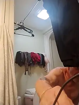 Snapshot of geilerschwanz64 chatting on November 2025 06:36:01 AM geilerschwanz64 online show from November 2025 06:36:01 AM