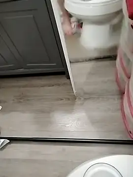 Snapshot of geilerschwanz64 chatting on November 2025 12:24:01 AM geilerschwanz64 online show from November 2025 12:24:01 AM