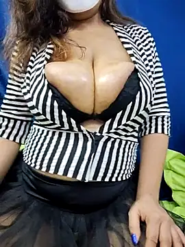 Snapshot of XXHOTSEX69 chatting on March 2025 05:56:02 PM XXHOTSEX69 online show from March 2025 05:56:02 PM