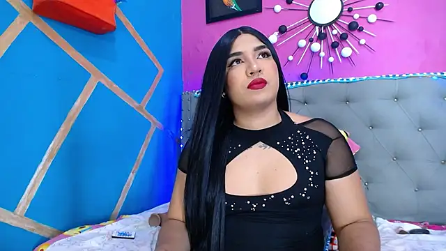 Snapshot of _Empera_ chatting on February 2025 12:31:02 AM Empera online show from February 2025 12:31:02 AM