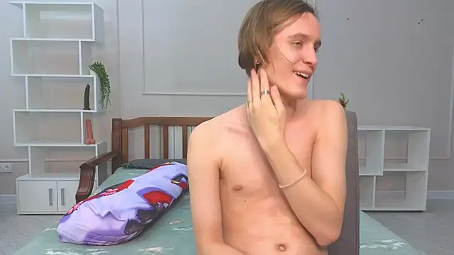 Snapshot of nikompell chatting on December 2024 04:16:02 AM nikompell online show from December 2024 04:16:02 AM