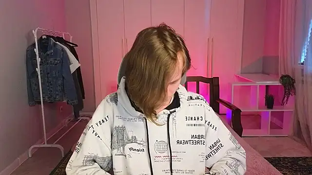 Snapshot of nikompell chatting on March 2025 03:09:02 AM nikompell online show from March 2025 03:09:02 AM