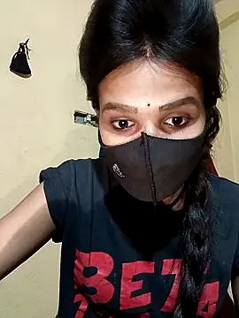 Snapshot of Hoty_girl_143 chatting on February 2025 01:52:02 AM Hoty girl 143 online show from February 2025 01:52:02 AM