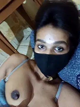 Snapshot of Hoty_girl_143 chatting on March 2025 10:14:02 AM Hoty girl 143 online show from March 2025 10:14:02 AM