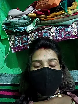 Snapshot of Hoty_girl_143 chatting on October 2025 04:07:02 PM Hoty girl 143 online show from October 2025 04:07:02 PM