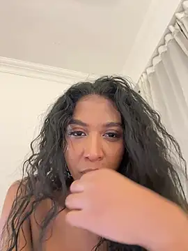 IamCrystal2 online show from May 2026 11:12:03 PM