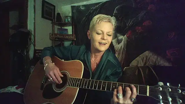 jadegilf1 online show from April 2026 06:42:01 PM