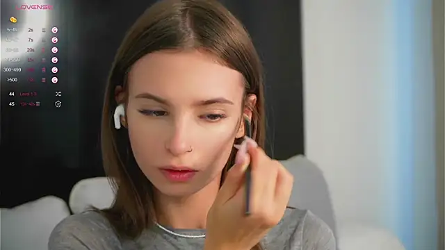 EvaLung777 online show from September 2025 07:52:02 AM