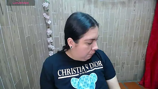 solyeria online show from April 2026 02:27:02 AM