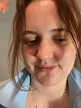 Lella Ryann  online show from May 2026 06:09:01 PM