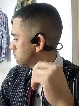 Snapshot of CRISTHIAN_GREY01 chatting on January 2025 04:39:01 PM CRISTHIAN GREY01 online show from January 2025 04:39:01 PM