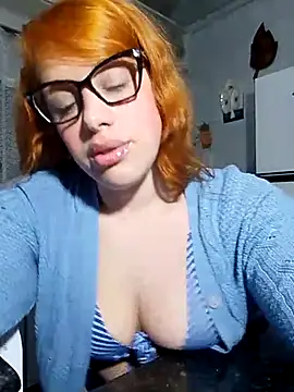 Snapshot of Bellatriz-horse chatting on December 2025 03:45:02 AM Bellatriz-horse online show from December 2025 03:45:02 AM