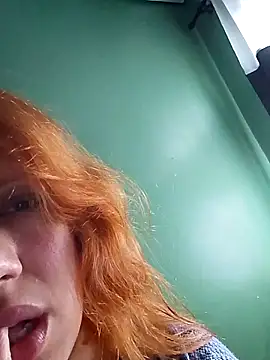 Snapshot of Bellatriz-horse chatting on December 2025 04:02:02 PM Bellatriz-horse online show from December 2025 04:02:02 PM