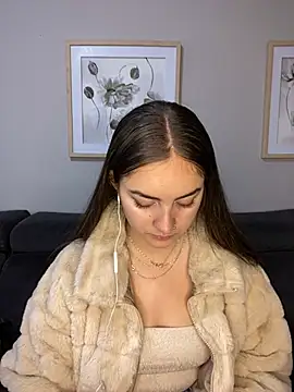 imlindapink online show from February 2025 01:41:01 PM