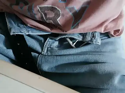 Snapshot of XiaoGuoGuo284512 chatting on October 2025 03:42:02 AM XiaoGuoGuo284512 online show from October 2025 03:42:02 AM