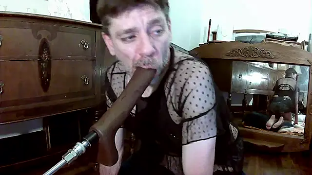Snapshot of MaxJr8008 chatting on May 2026 07:38:02 AM MaxJr8008 online show from May 2026 07:38:02 AM